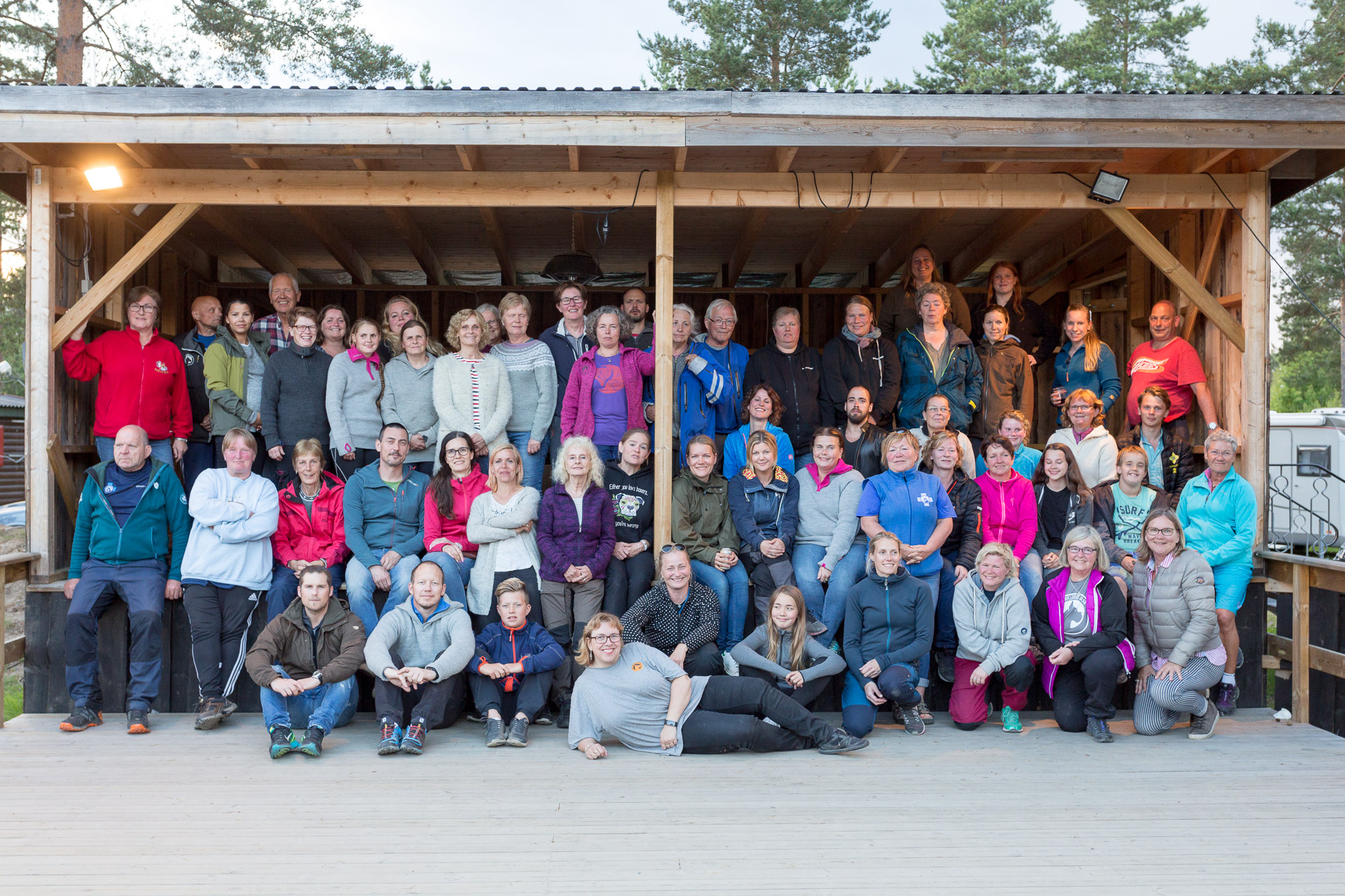 Blide deltagere på boxerleir